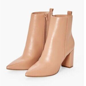 Justfab Olyvia WIDE Ankle Booties NUDE Side Zip Pointed Toe Block Heels 9.5E NEW